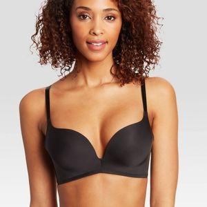 New Maidenform black no wire bra